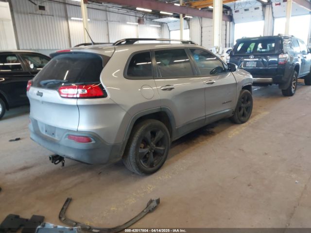 1C4PJLCB3JD542813 Jeep Cherokee Latitude Fwd