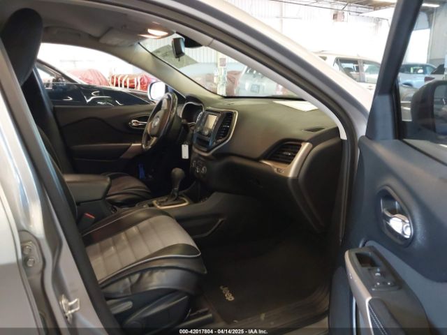 1C4PJLCB3JD542813 Jeep Cherokee Latitude Fwd