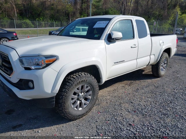 5TFSZ5AN3JX139876 Toyota Tacoma Sr5 V6