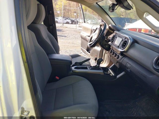 5TFSZ5AN3JX139876 Toyota Tacoma Sr5 V6