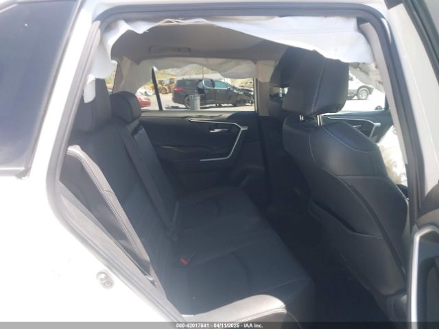 2T3C1RFV2NW228022 Toyota Rav4 Xle Premium