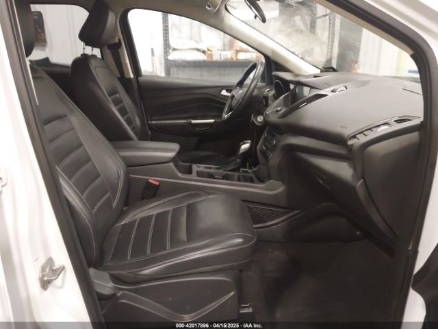 1FMCU9HD3JUD21789 Ford ESCAPE SEL