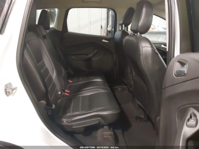 1FMCU9HD3JUD21789 Ford ESCAPE SEL