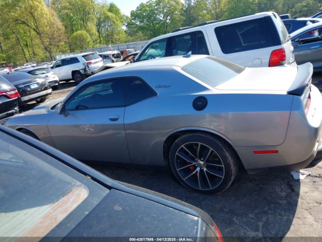 2C3CDZFJ2JH255241 Dodge Challenger R/t Scat Pack