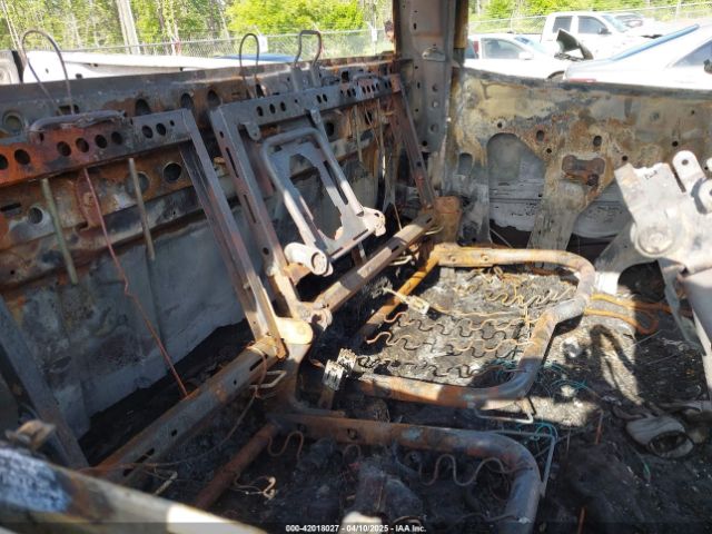 3GCUKREC0JG103144 Chevrolet Silverado 1500 1lt/2lt