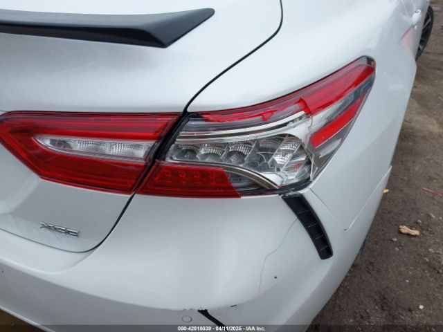 4T1B61HK1JU075217 Toyota CAMRY XSE