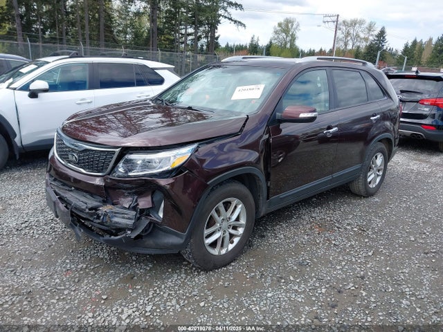 KIA SORENTO LX 2015 5XYKT4A62FG656097 Image 2
