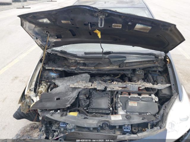 JTDKN3DU6F1892475 Toyota Prius Three