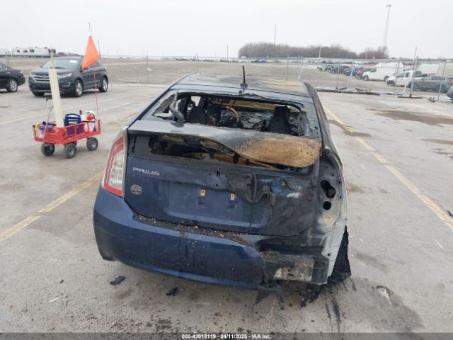 JTDKN3DU6F1892475 Toyota Prius Three