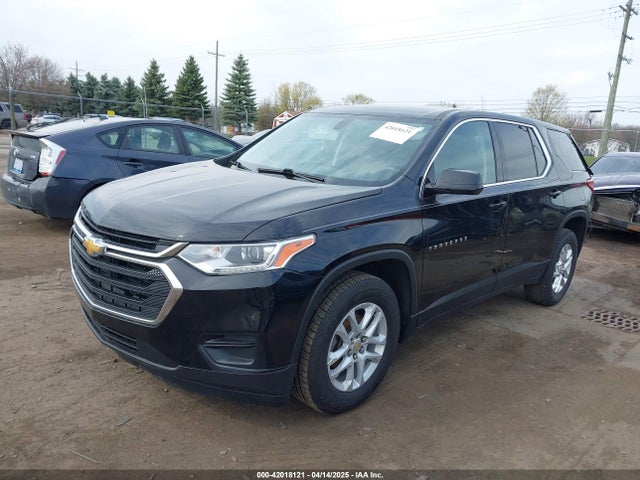 Chevrolet Traverse Ls 2019 1GNERFKW9KJ322222 Image 2
