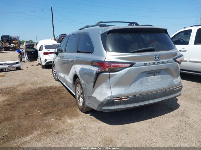2021 TOYOTA SIENNA 5TDYRKEC1MS027959 Photo 2