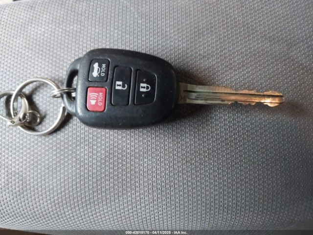 5YFBURHE1JP750399 Toyota COROLLA LE