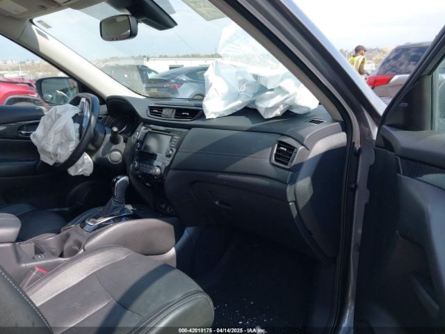 5N1AT2MV6KC727136 Nissan Rogue Sl