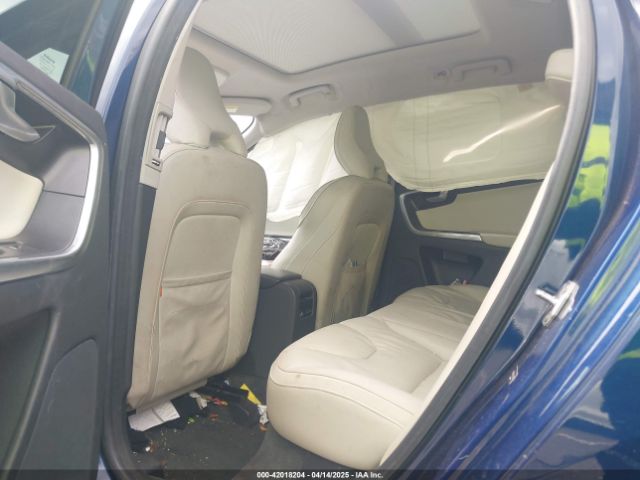 YV4902RV6F2711343 Volvo Xc60 T6/platinum