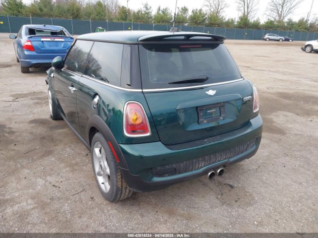 2007 MINI COOPER S WMWMF73537TT84443 Photo 2