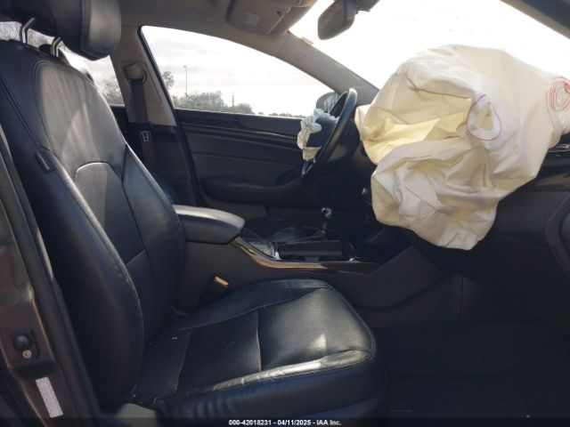 KNALN4D76G5207273 KIA Cadenza Premium