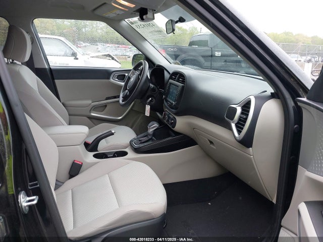 KNDJ23AU6L7720237 KIA SOUL LX