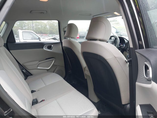 KNDJ23AU6L7720237 KIA SOUL LX