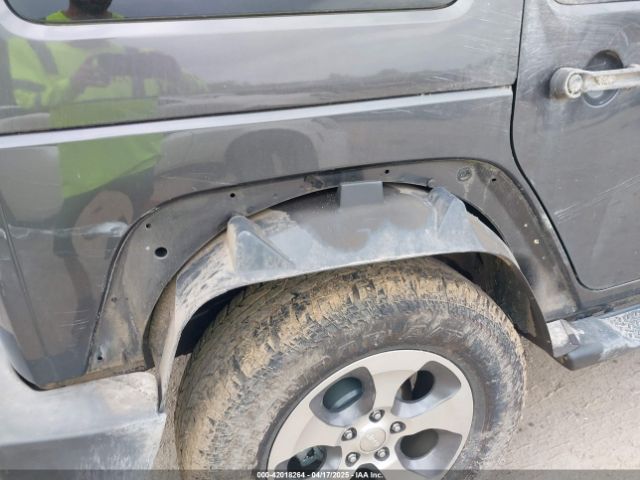 1C4BJWEGXHL595724 Jeep Wrangler Unlimited Sahara 4x4