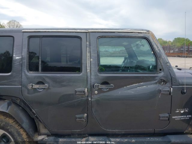 1C4BJWEGXHL595724 Jeep Wrangler Unlimited Sahara 4x4