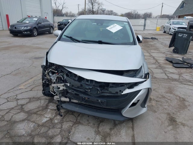 Toyota Prius Prime Premium 2018 JTDKARFP3J3069960 Image 12