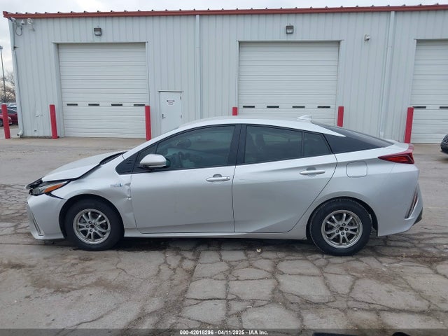 Toyota Prius Prime Premium 2018 JTDKARFP3J3069960 Image 14