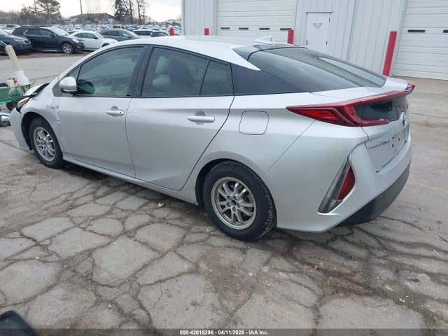 Toyota Prius Prime Premium 2018 JTDKARFP3J3069960 Image 3