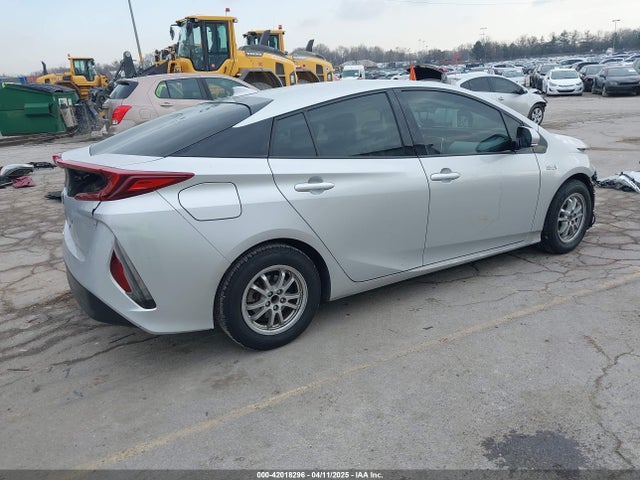 Toyota Prius Prime Premium 2018 JTDKARFP3J3069960 Image 4