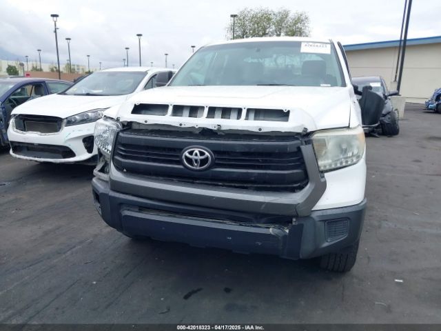5TFRM5F15EX069810 Toyota Tundra Sr 4.6l V8