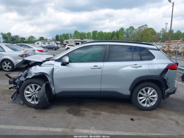 7MUCAABG7NV005913 Toyota Corolla Cross Le