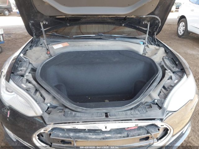 5YJSA1H20EFP62979 Tesla Model S P85d