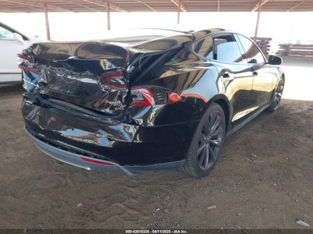 5YJSA1H20EFP62979 Tesla Model S P85d