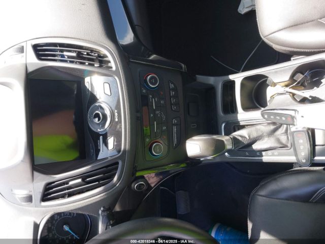 1FMCU0J96KUB79330 Ford Escape Titanium