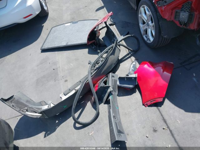 1FMCU0J96KUB79330 Ford Escape Titanium