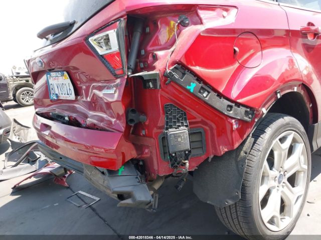 1FMCU0J96KUB79330 Ford Escape Titanium