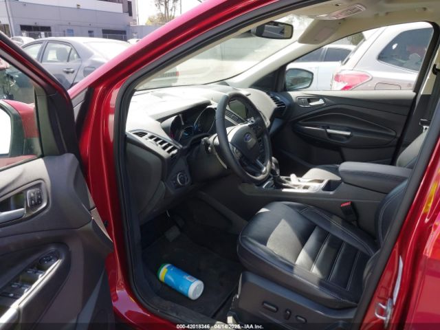 1FMCU0J96KUB79330 Ford Escape Titanium
