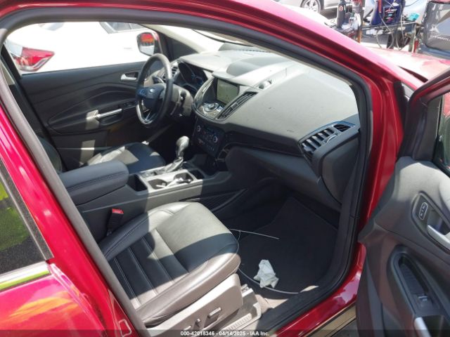 1FMCU0J96KUB79330 Ford Escape Titanium
