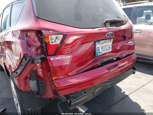 1FMCU0J96KUB79330 Ford Escape Titanium