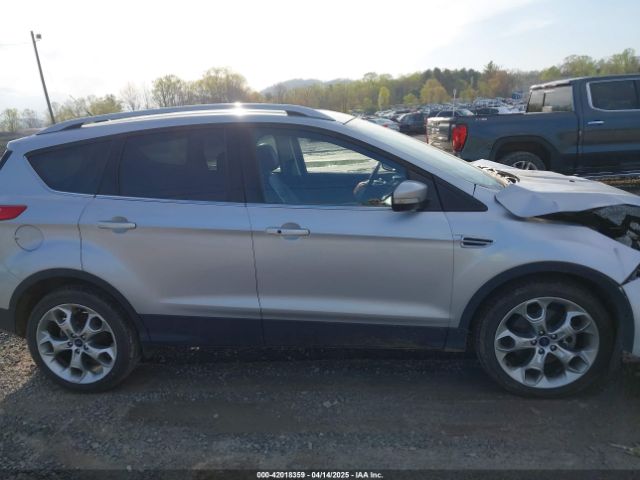 1FMCU9J97GUB15440 Ford Escape Titanium