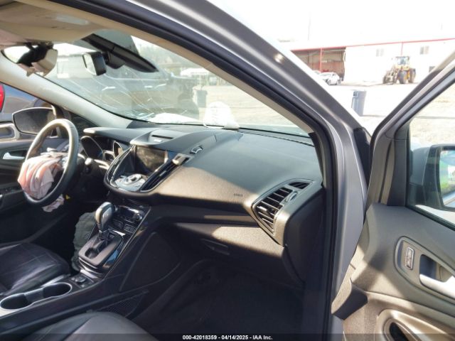 1FMCU9J97GUB15440 Ford Escape Titanium