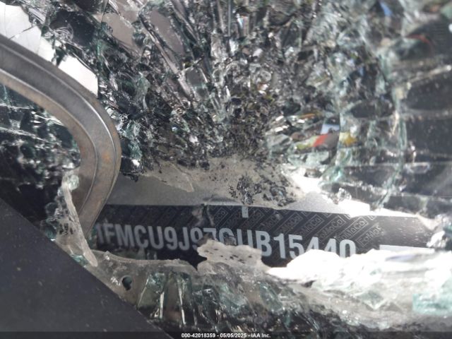1FMCU9J97GUB15440 Ford Escape Titanium