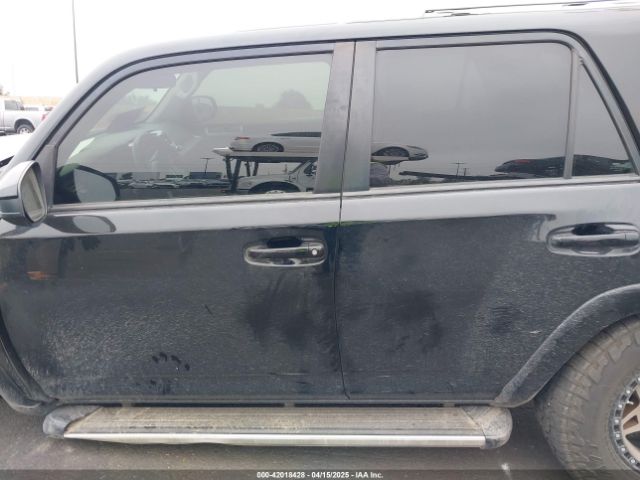 JTEZU5JR8H5159090 Toyota 4RUNNER SR5