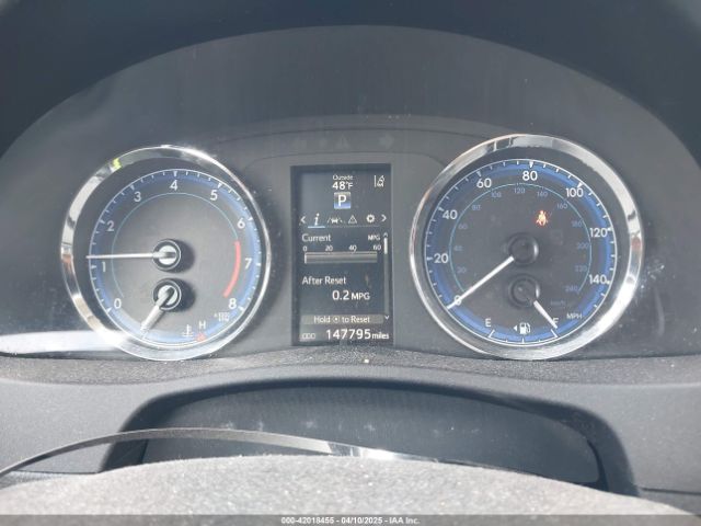 2T1BURHE3HC755825 Toyota COROLLA SE