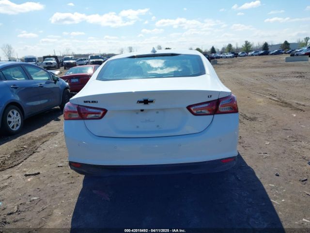1G1ZD5ST6SF110561 Chevrolet Malibu Fwd 1lt