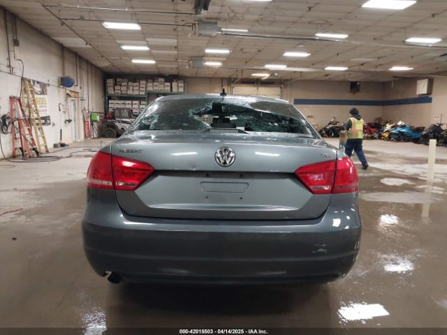 1VWAT7A39FC040496 Volkswagen Passat 1.8t Wolfsburg Edition