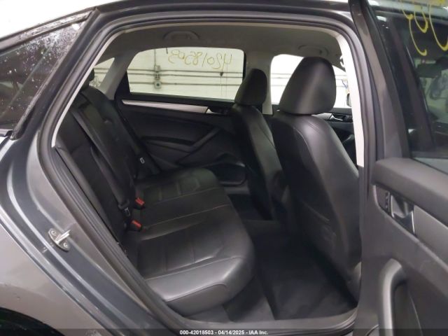 1VWAT7A39FC040496 Volkswagen Passat 1.8t Wolfsburg Edition