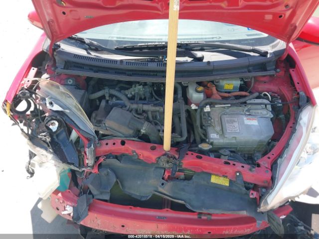 JTDKDTB34E1069314 Toyota Prius C Four
