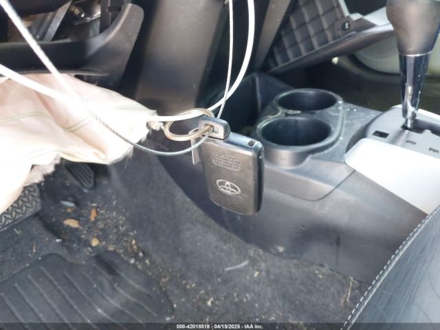 JTDKDTB34E1069314 Toyota Prius C Four