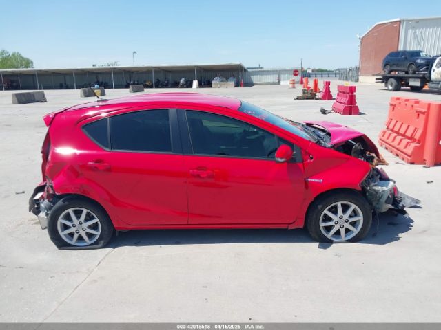 JTDKDTB34E1069314 Toyota Prius C Four