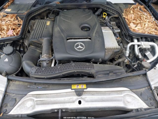 55SWF4JB4FU047637 Mercedes-Benz C 300 Luxury/sport